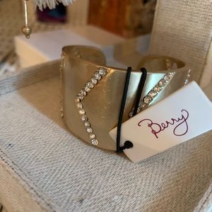 Bangle bracelet